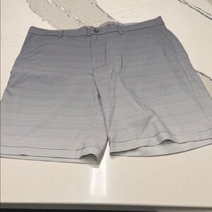Greg Norman Collection Men's Light Gray Striped Shorts Ombre